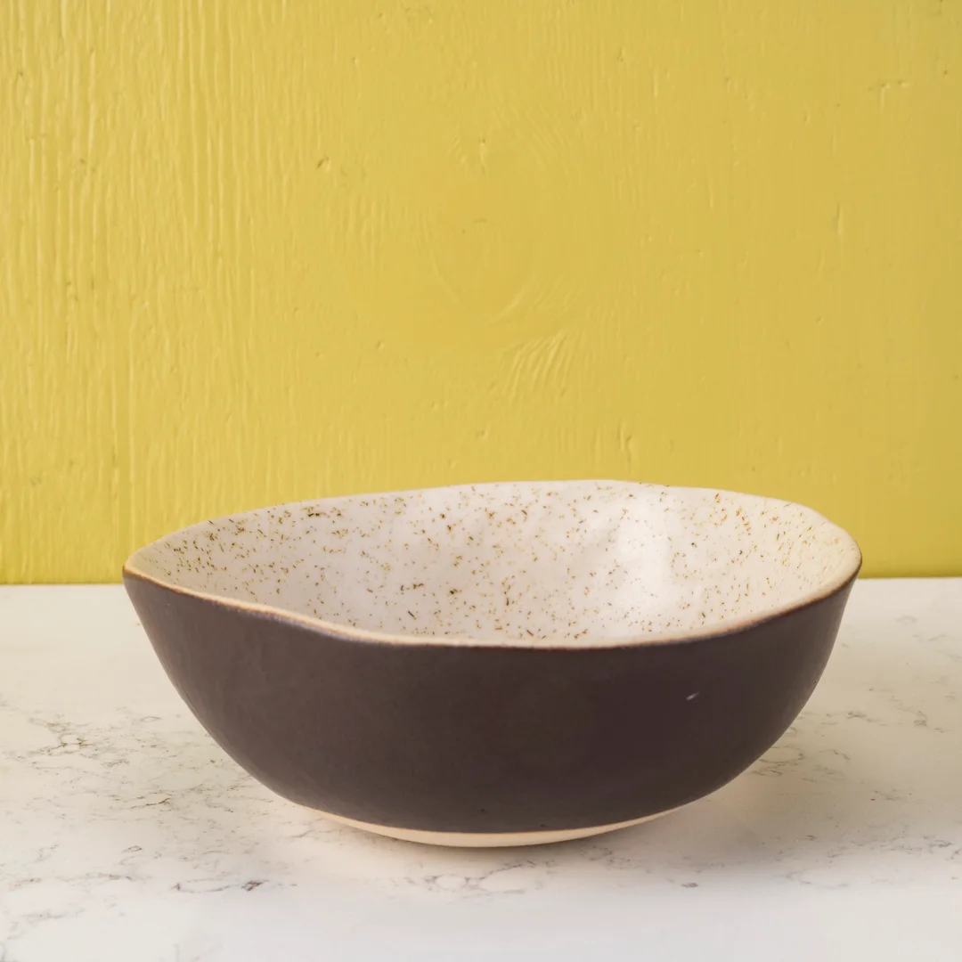 Hummus bowl tumbled texture – Umber with toasted cream, view 1