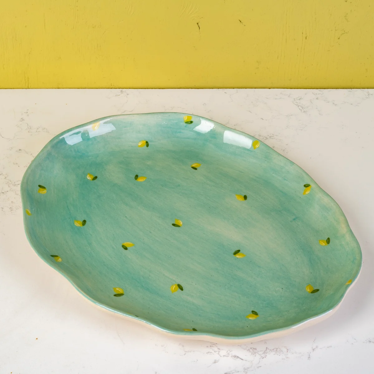 Flutter oval platter, small – Tiny Lemons, view 1