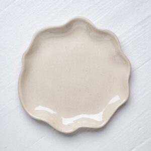 Flutter side plate off white