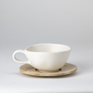 Wonky Cup & Wooden Saucer mik